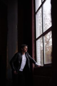 自分に自信ない彼をサポートするための効果的なアドバイスは？